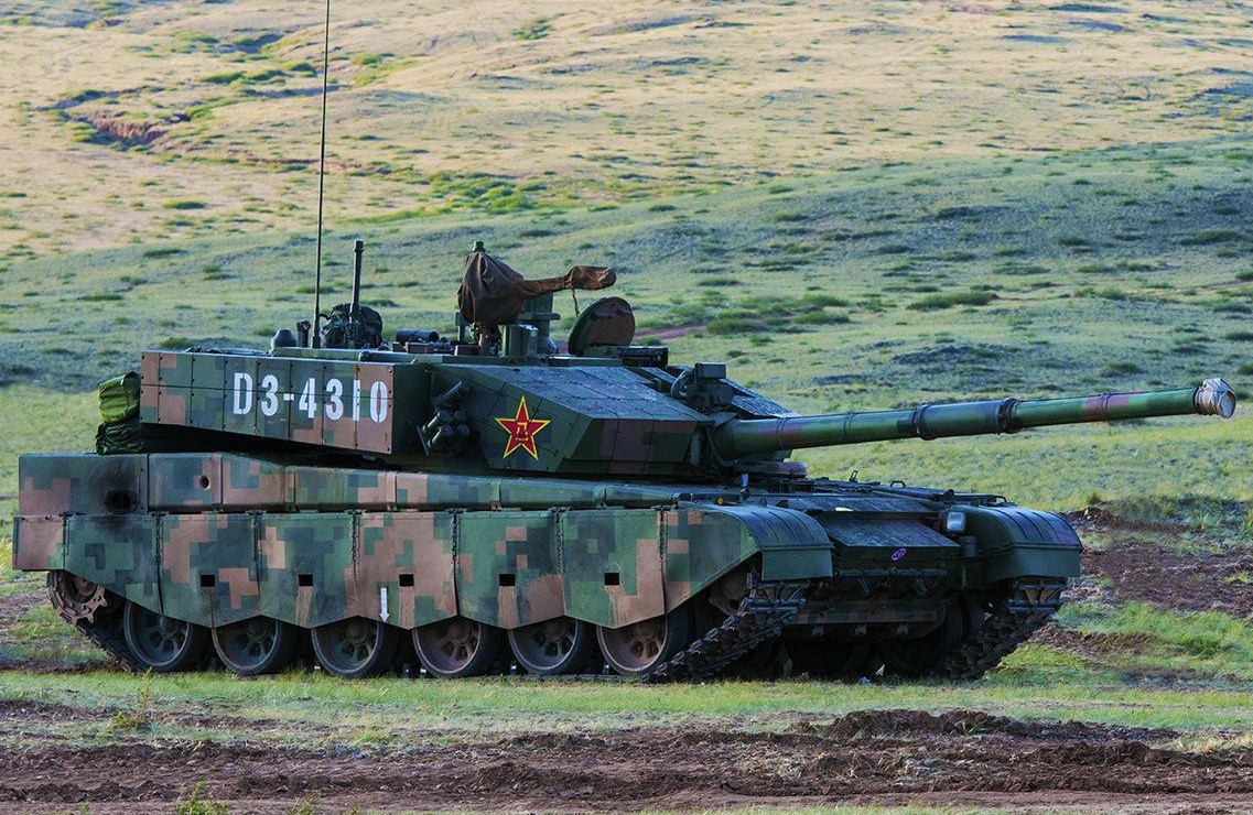 99a主战坦克是在99是坦克的基础上升级而来,加强了火力配置和装甲
