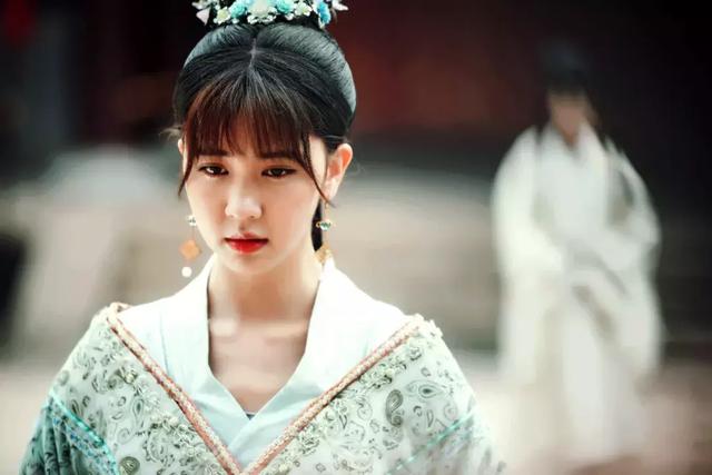 吃相全程高能是亮点!李梦颖一个被演艺事业耽误的吃货娘娘