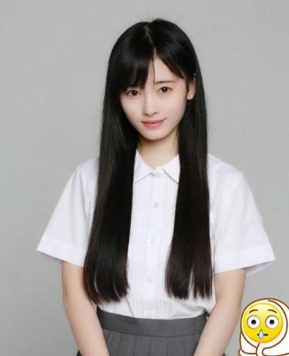 女团成员"证件照"pk,看了孟美岐,再看程潇,差距不是一般大