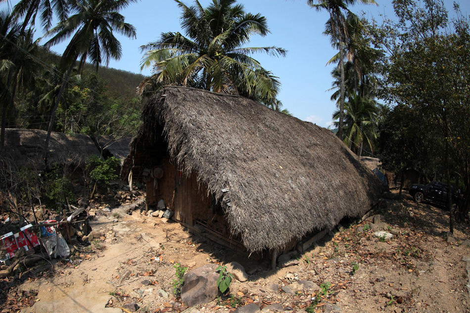 海南有个村子,全村没有一片瓦,房子冬暖夏凉