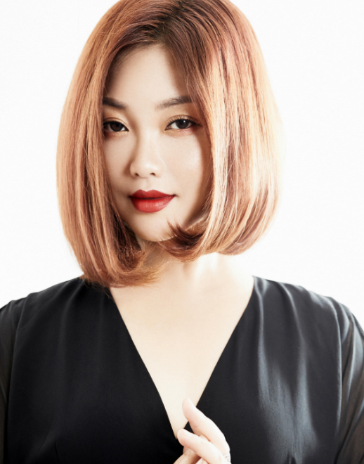 陈瑞,1976年6月25日出生于湖北宜昌,大陆女歌手,2007年正式签约"北京