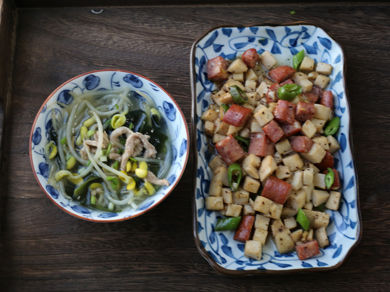 一人食午餐,一菜一汤,驱寒增热,开胃下饭,吃完暖暖的,真赞