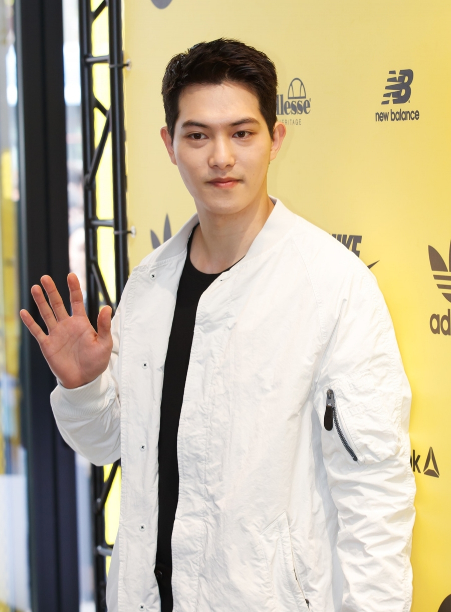 没眼看!胜利事件第5个明星,cnblue李宗泫聊天记录被曝光!