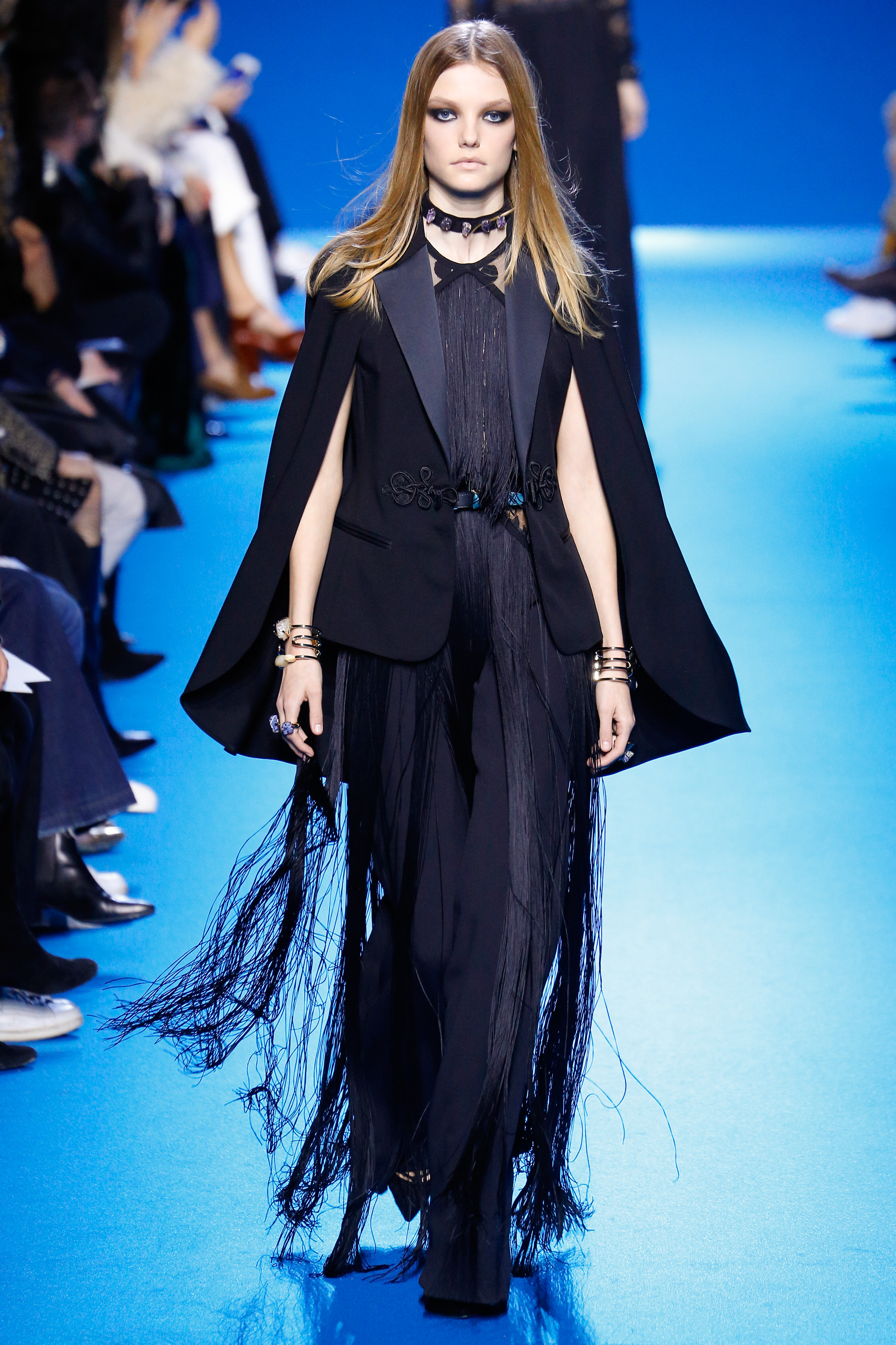 模特美图:elie saab 秋冬时装秀,各式各样的蕾丝长裙!