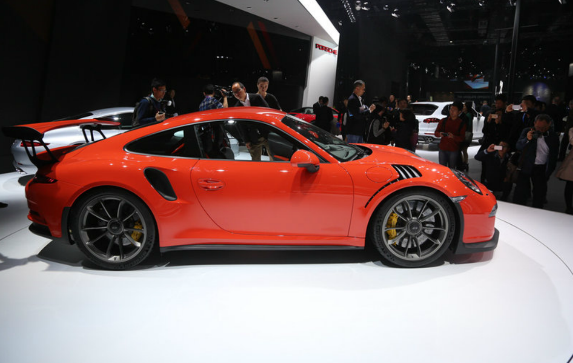 对保时捷911gt3rs外观的品鉴