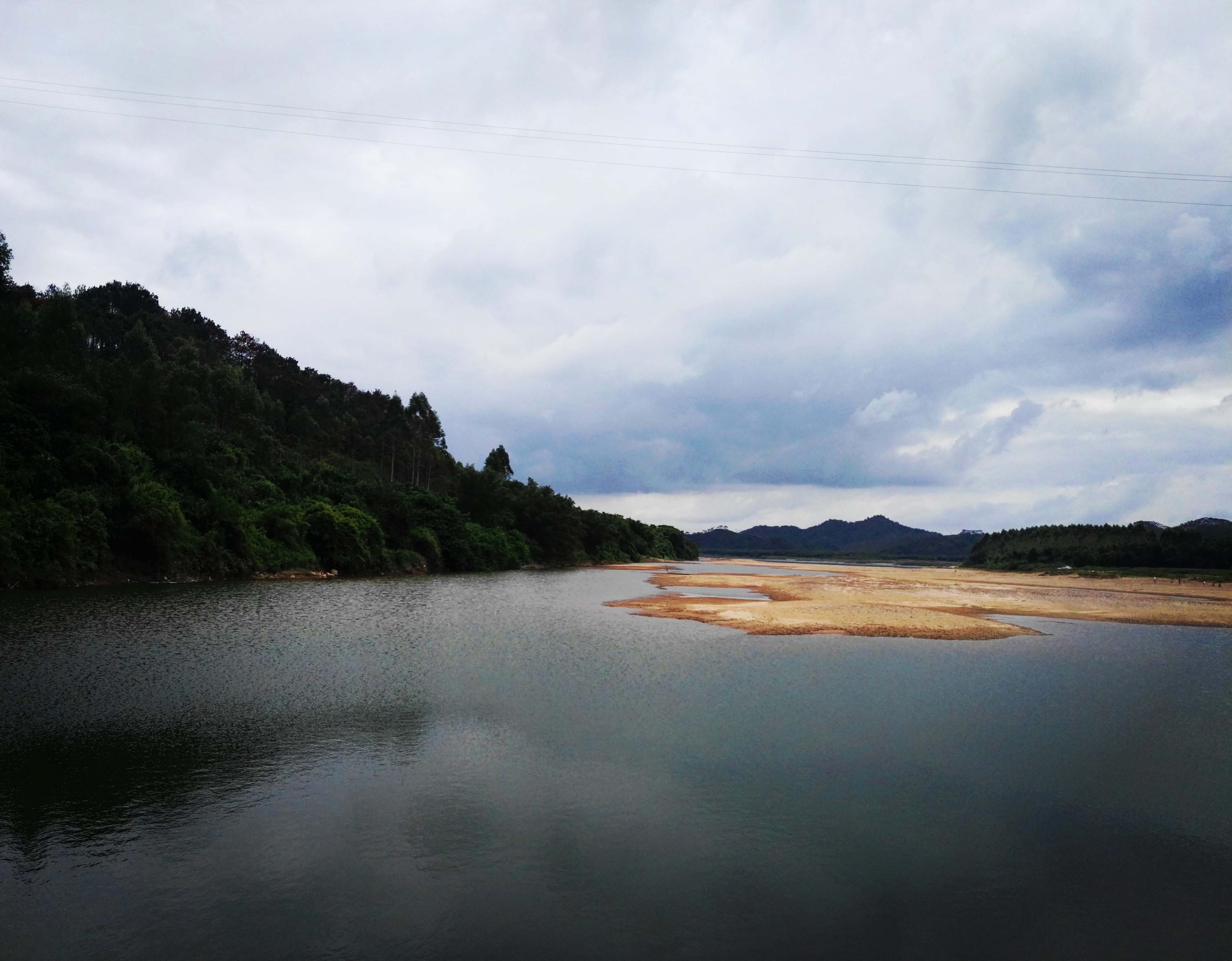 在流经惠州市芦洲镇的东江上,有个美丽的地方叫鹅塘洲