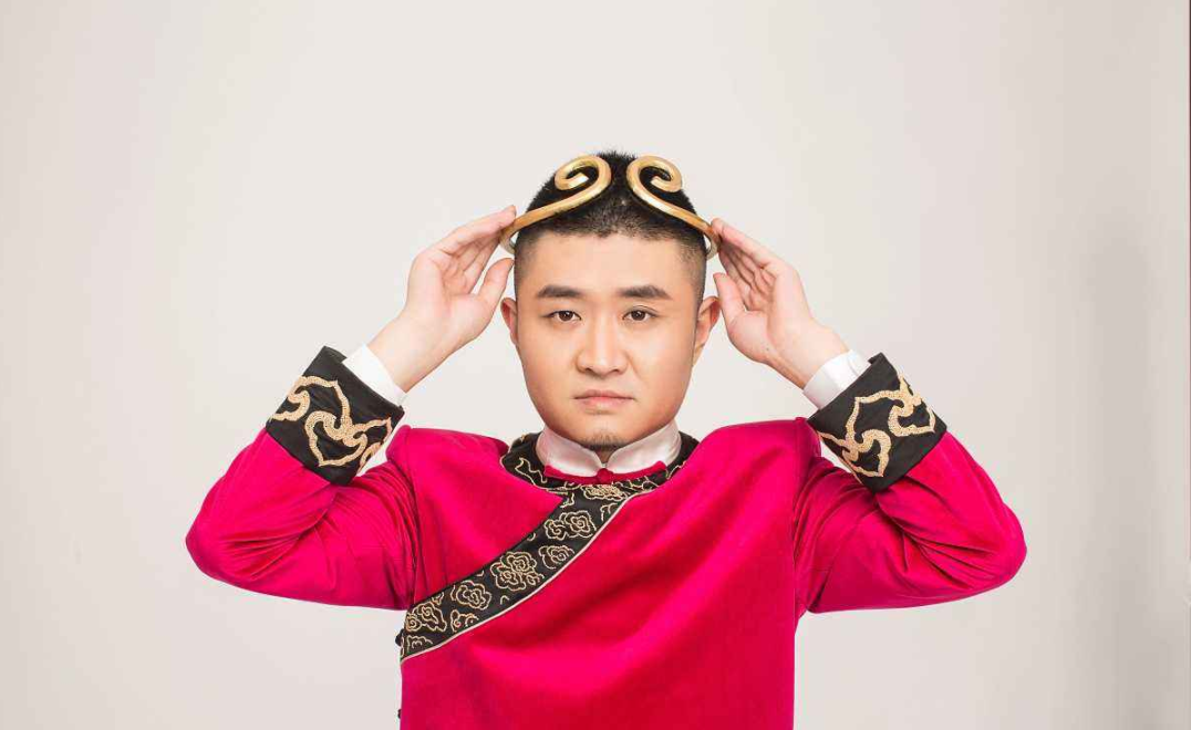 苗阜又挑刺德云社!郭德纲只晒了几张图片就赢了,就不一个档次!