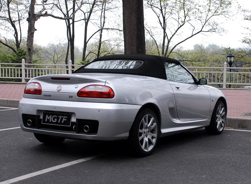 带大家领略一下霸气的名爵tf,车型显得非常饱满,辨识度超高!