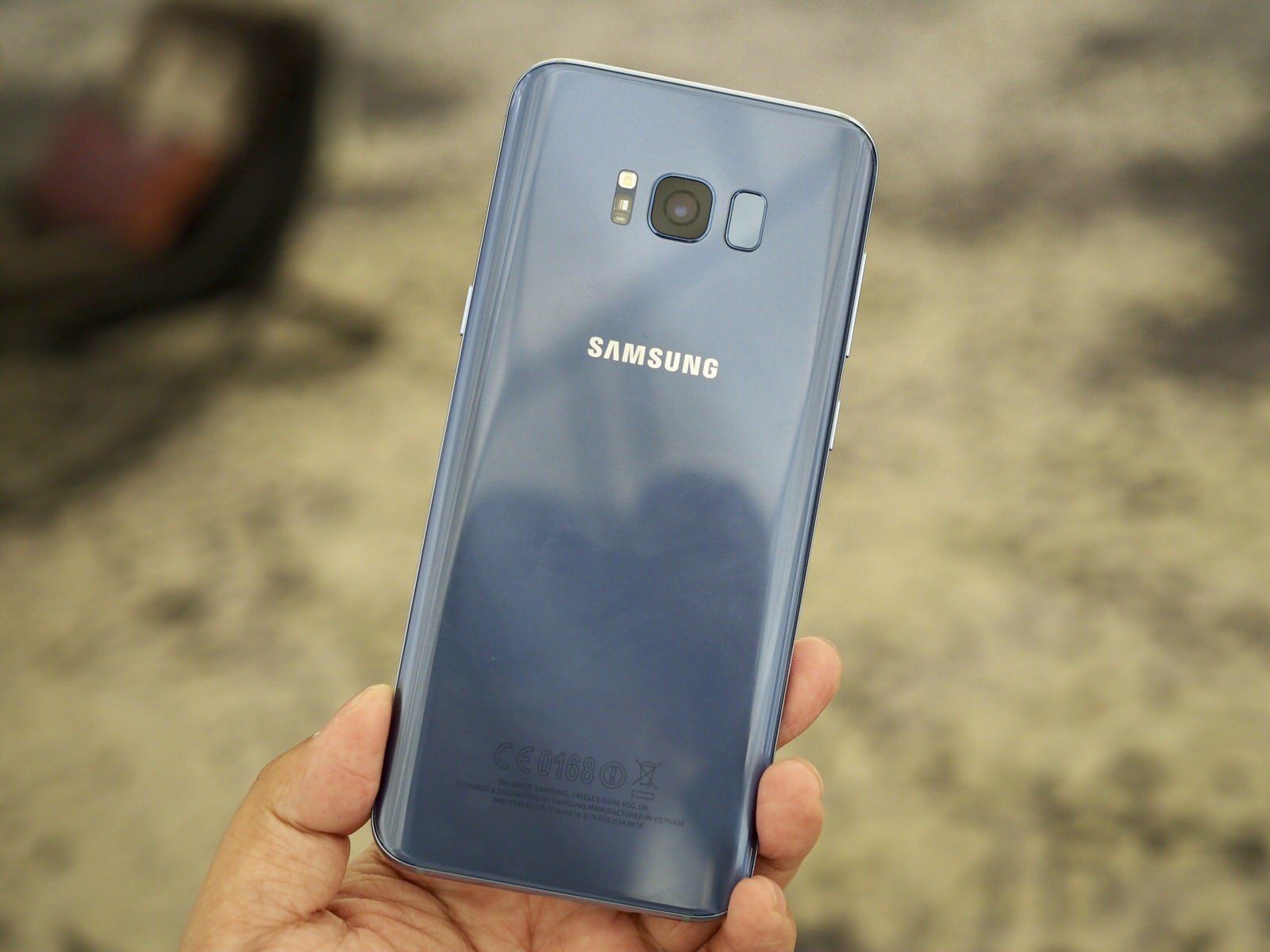 从6988跌到2100,双曲面2k屏 128gb,可惜太多人不识货!