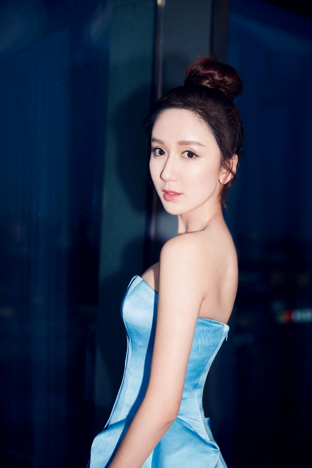 出水芙蓉,人见人爱——娄艺潇