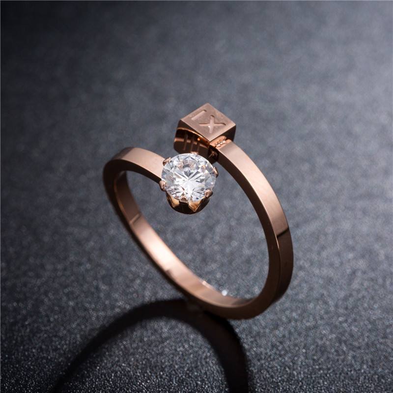 年轻女生怎样选择黄金戒指?款式好看,佩戴才会有高级感