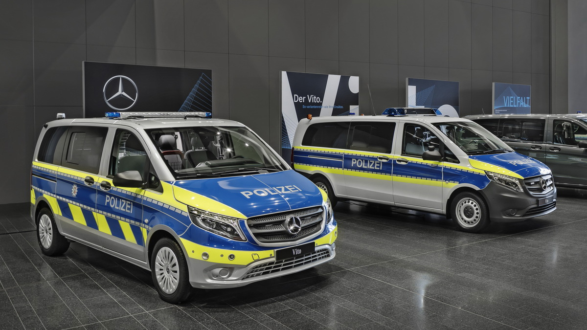 梅赛德斯奔驰eqc纯电动车型近期现身欧洲警车阵营