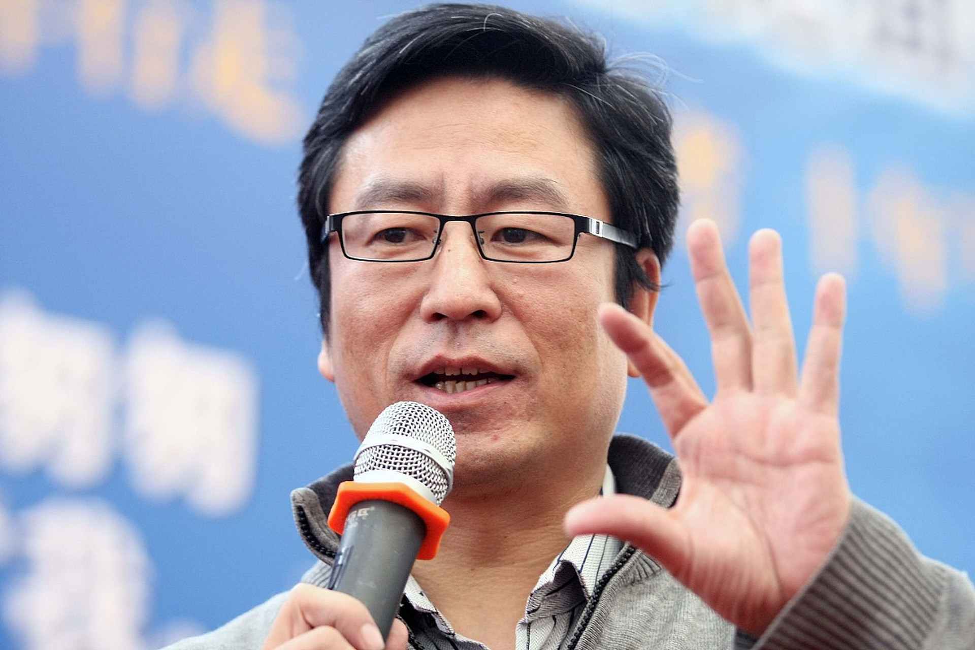 白岩松在儿子白清扬中考前,曾这样对儿子说:你如果考上了北京最好的