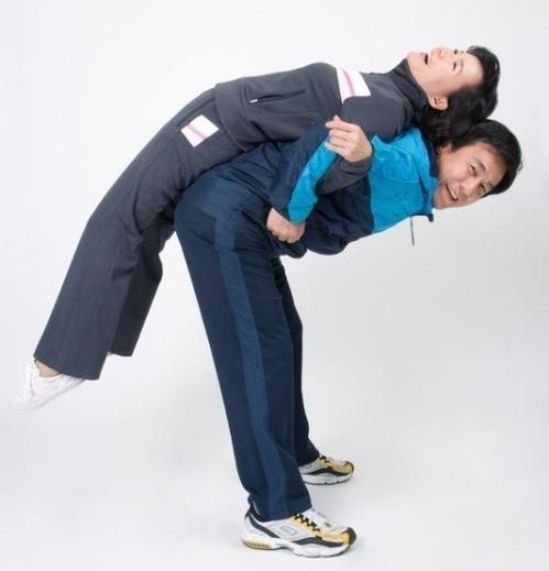 没有手机的时代,夫妻睡觉前互相在光身后背上手鸦猜字游戏,谁还记得