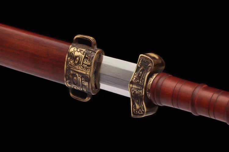 进口酸枝木剑鞘,百炼钢锻打八面剑身,纯手工研磨,全铜剑装