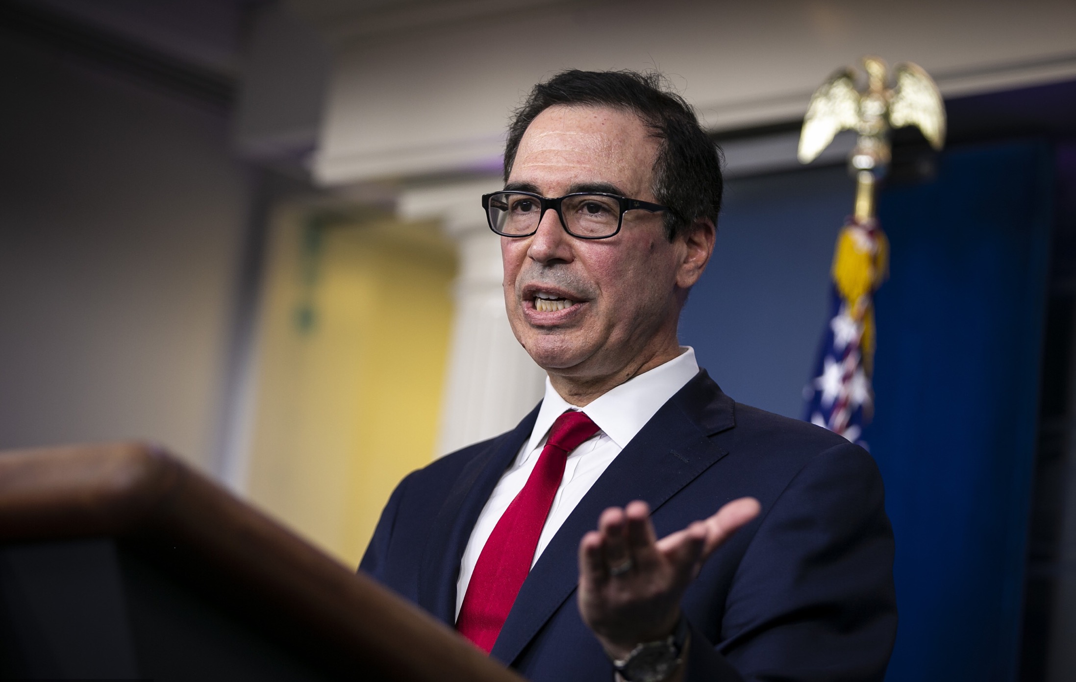 美财政部长:暂时不打算干预美元市场