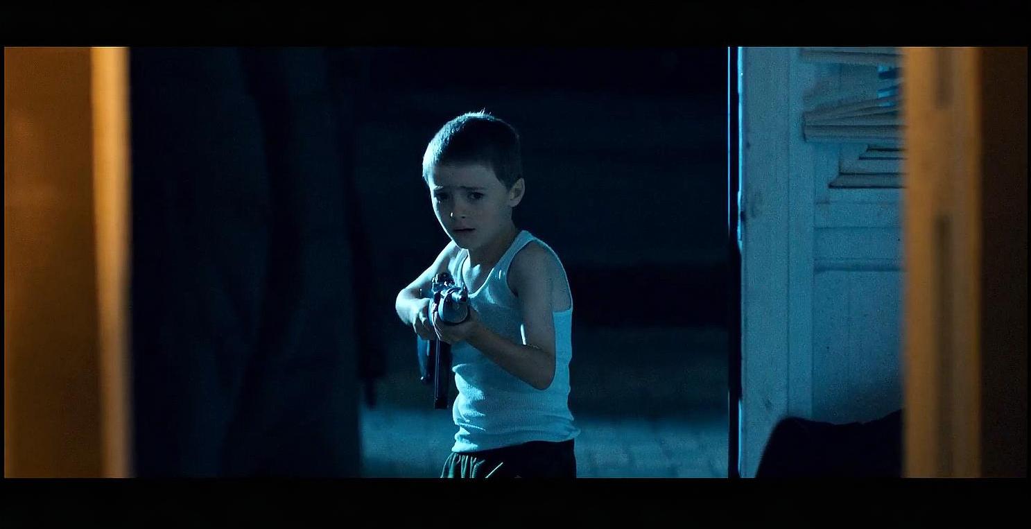 奥斯卡最佳真人短片《肤色》"你用牛奶泼我,我用墨水染你"