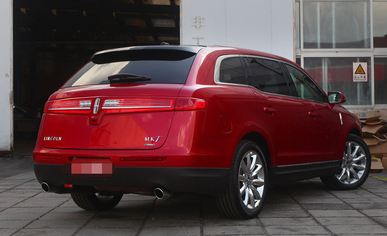 林肯mkt外观非常炫酷,男人开这车面子十足,回头率相当的高
