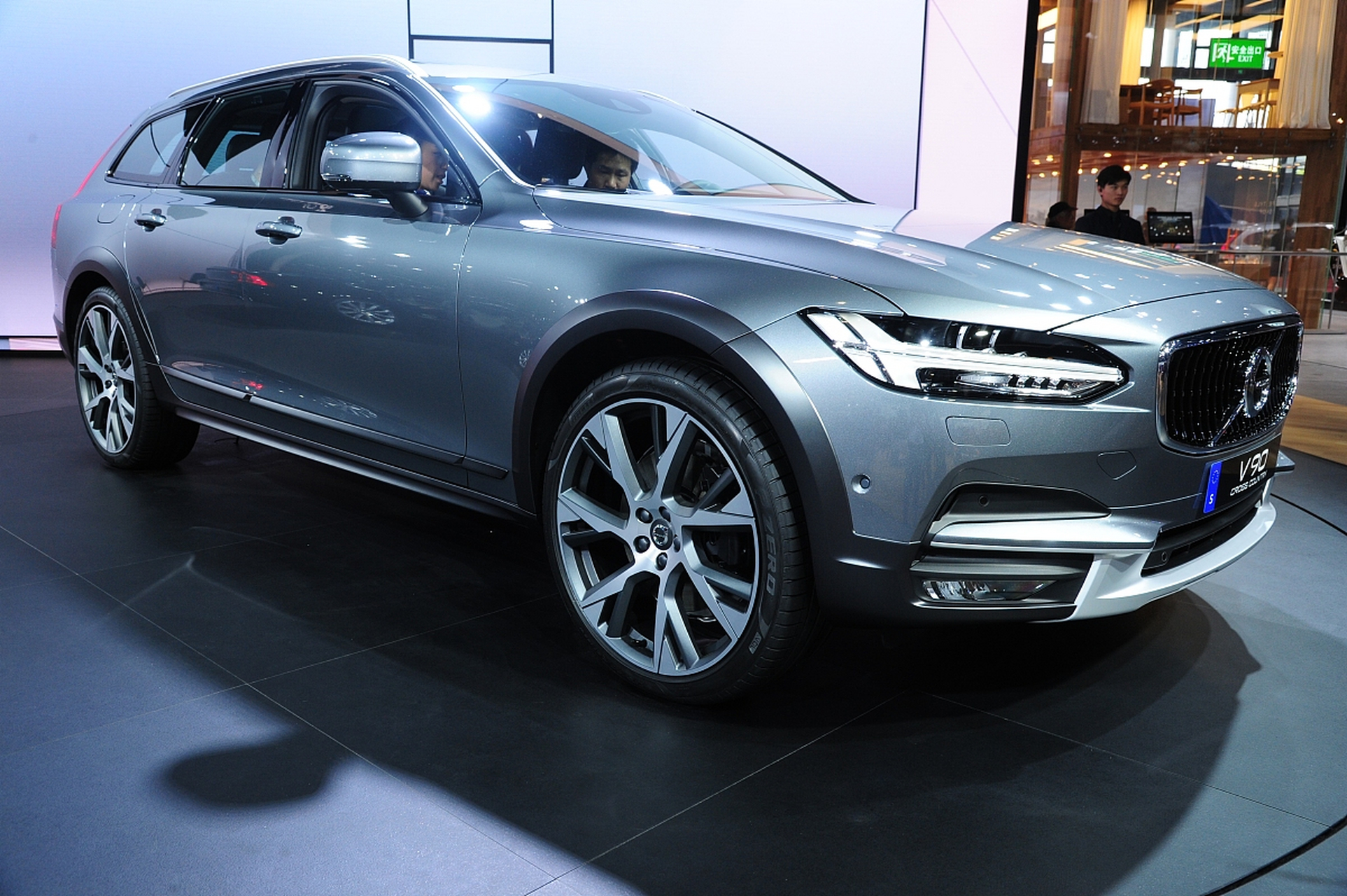 余承东对线何小鹏,aeb到底多复杂?