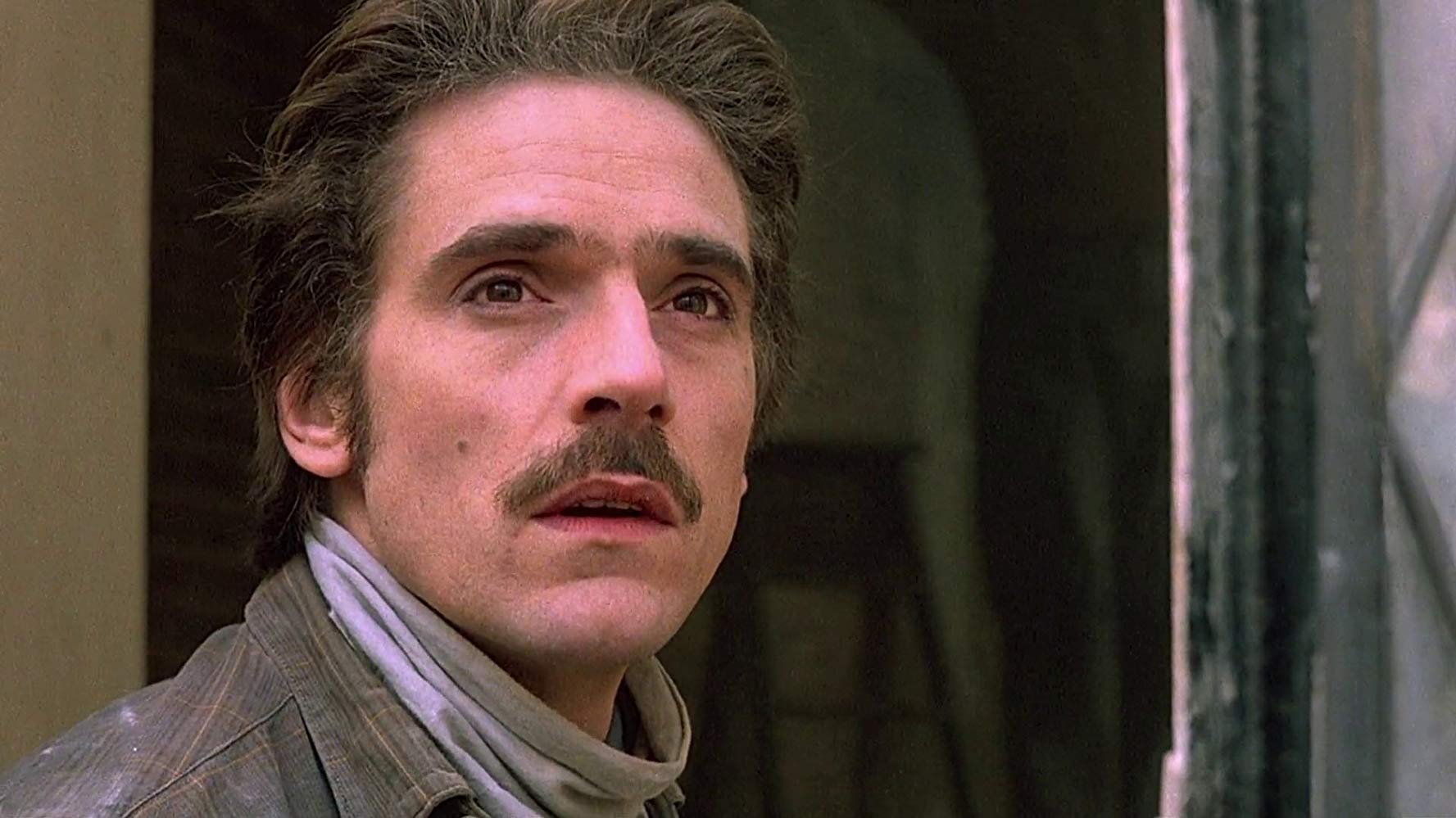 杰瑞米·艾恩斯:眼神如深泉 忧伤但无绝望