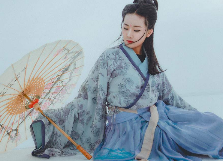 身穿汉民族传统服饰的美人,你见过这些照片吗?