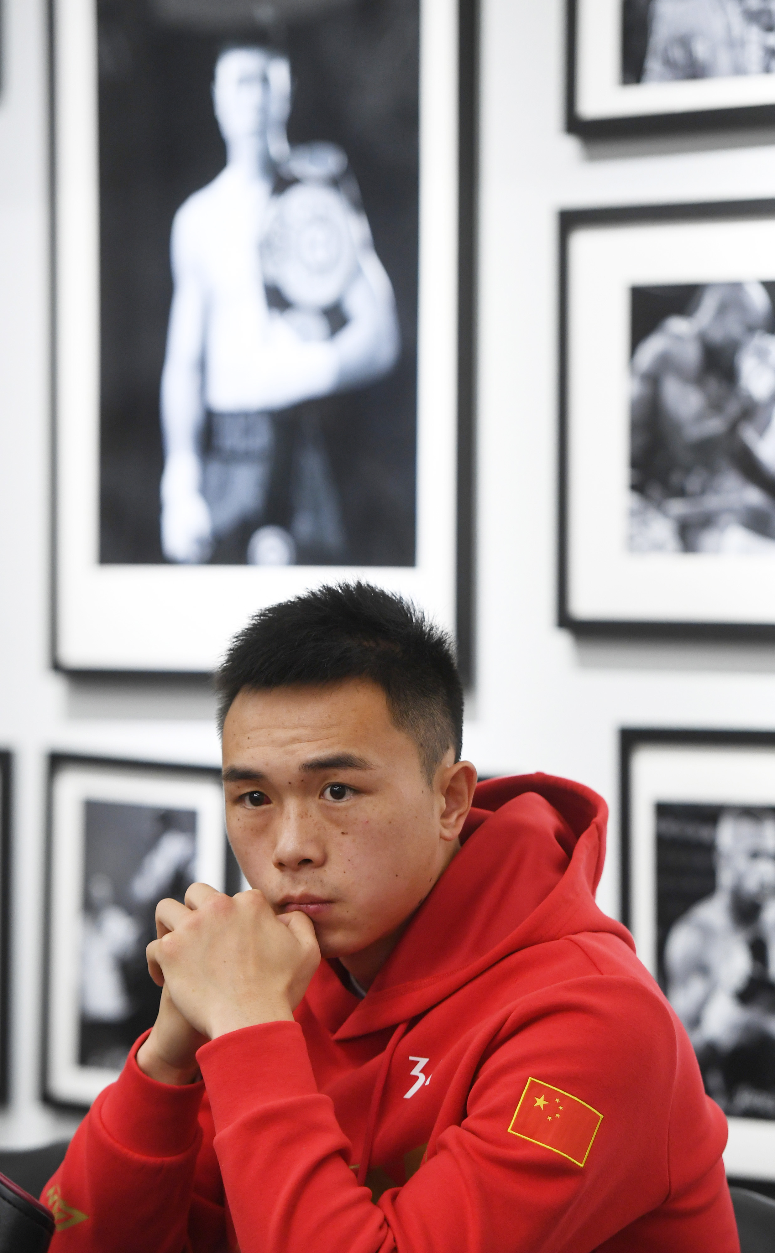 拳击——徐灿在北京出席媒体见面会