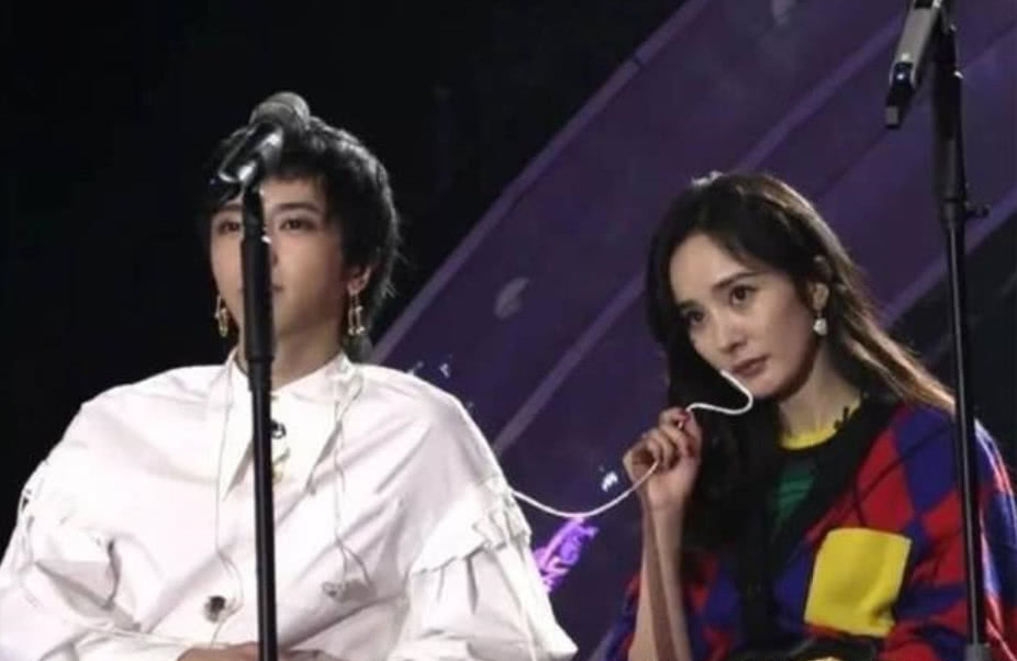 华晨宇被杨幂撩?他的一个动作引得网友点赞,网友:避嫌!