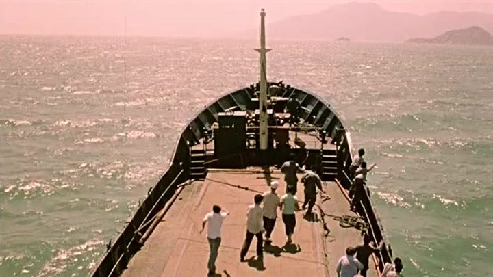 《燃烧的港湾》描写了第二次世界大战中,人们很少知道的一段历史