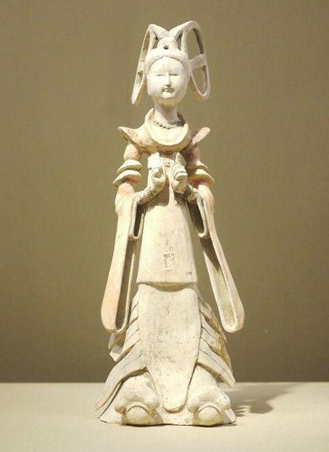 陶俑艺术的黄金时代——唐彩绘双环望仙髻舞女俑