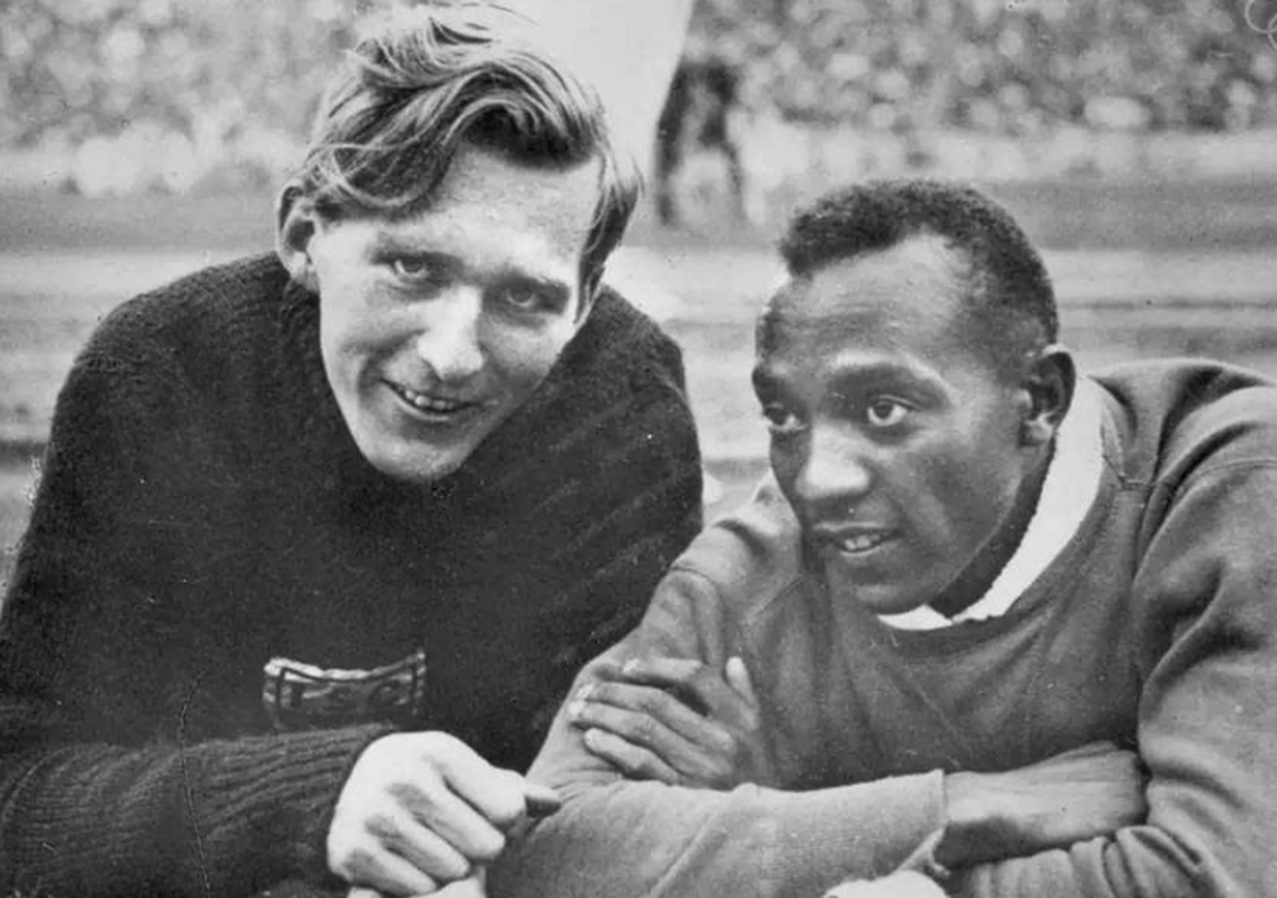 杰西·欧文斯,原名詹姆斯·克利夫兰·欧文斯(jamesclevelandowens)是