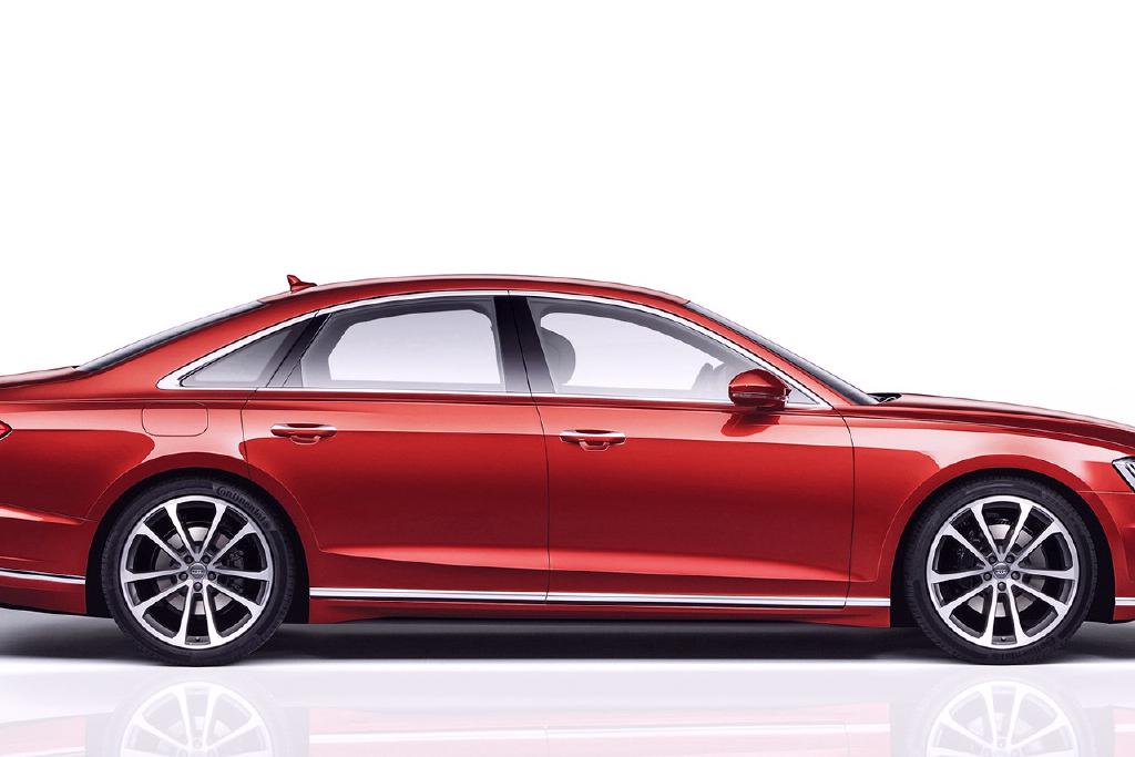 奥迪a8,动感与优雅的结合,很有气质的一款车给人感觉不错!