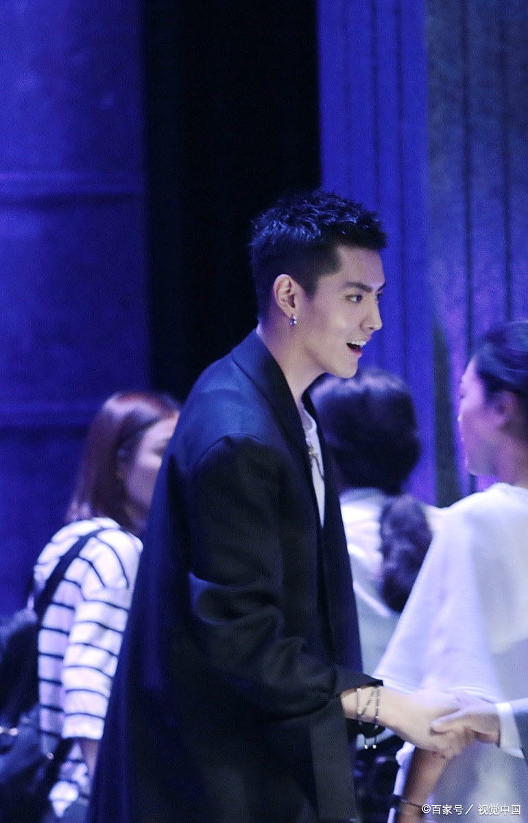 曾经闹得沸沸扬扬 轰动一时的吴亦凡一案 终于落下了帷幕,二审维持原