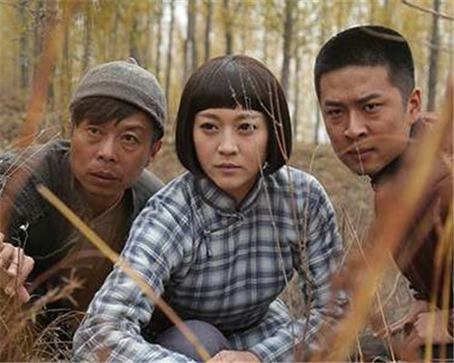 地雷战:赵华龙表白汪缜被接受,事后俩人不像恋人,怎么还是那样