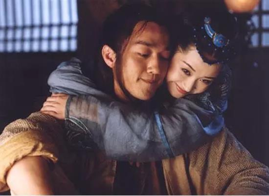 许晴与李亚鹏聚餐被拍疑似恋情公布?女方回应两个字!