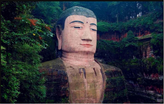 佛真的存在?乐山大佛竟会流泪,考古学家还在佛像中发现宝贝