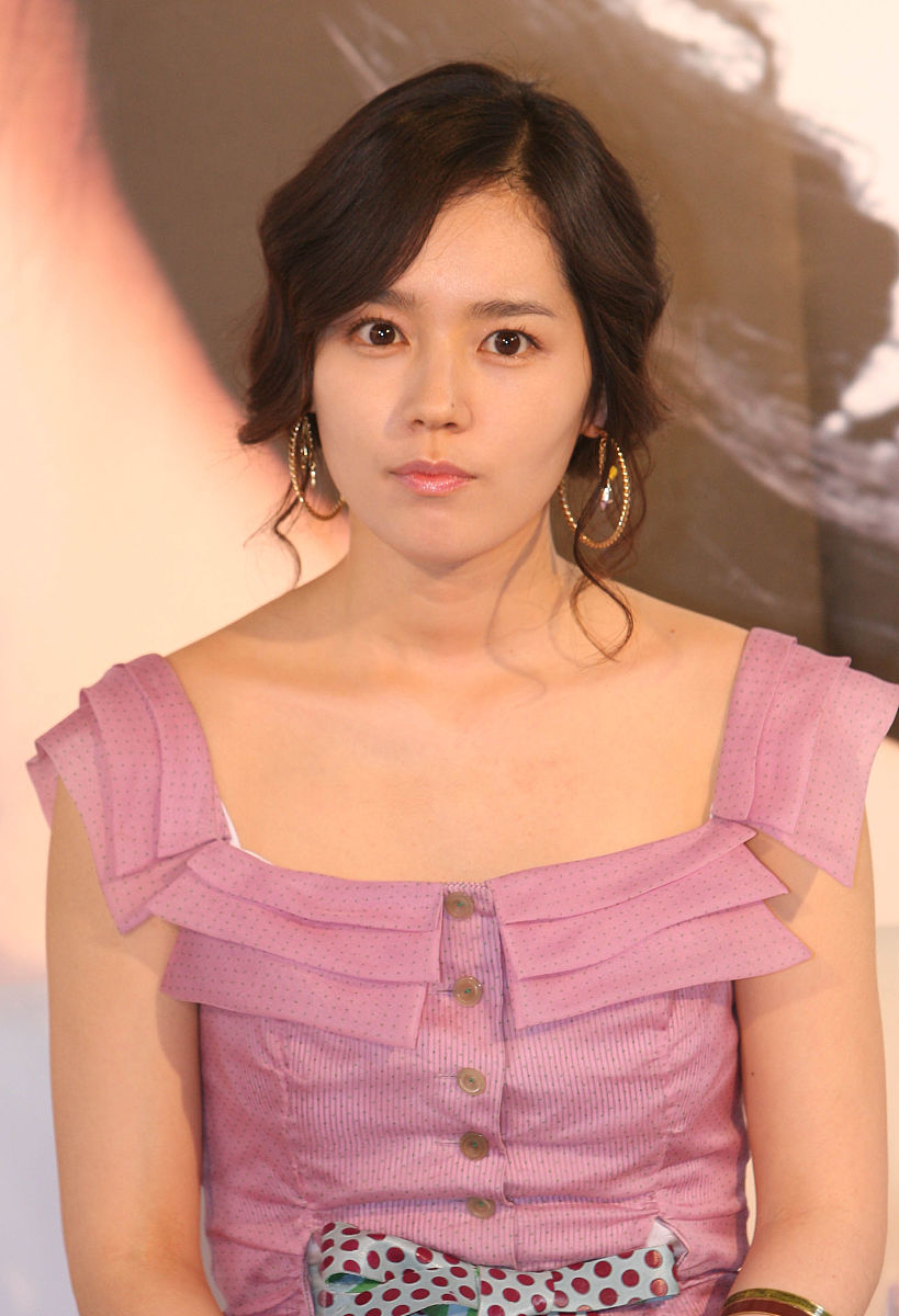 但是他们是在一起很多年,韩佳人35岁才有的孩 韩佳人韩佳人泳装韩佳人