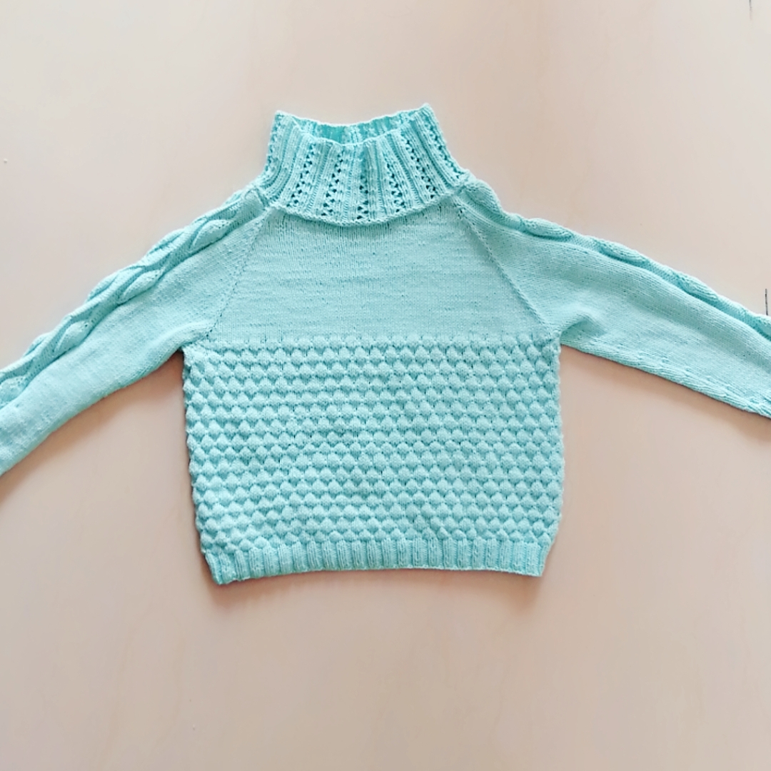 从上往下织高领毛衣,袖子设计叶子花样效果,耐看不过时