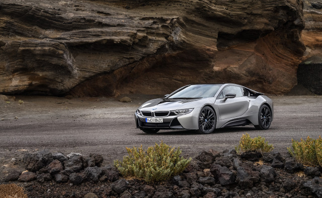 随着电气化技术的成熟,宝马将逐渐降低电动车的造型!