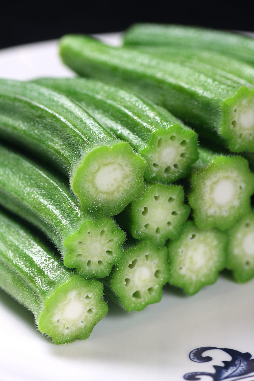 黄秋葵的功效与选购 黄秋葵,别名秋葵,黄葵,洋茄,羊角菜,羊角豆