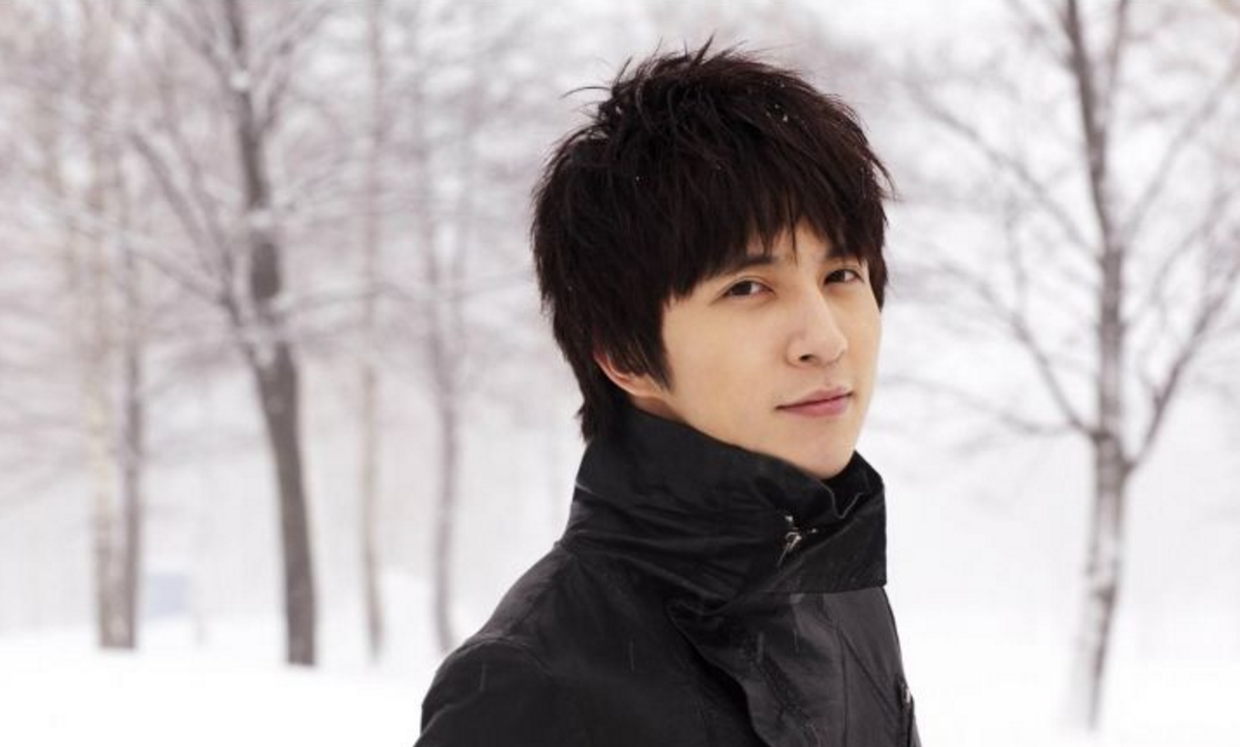 薛之谦(joker xue),1983年7月17日出生于上海,华语流行乐男歌手,影视