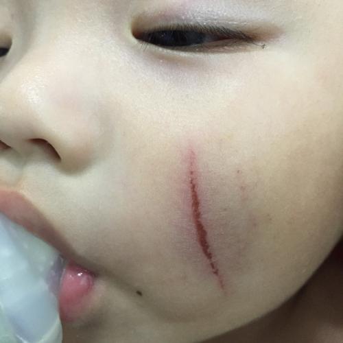 给宝宝剪指甲这件小事,暗藏中很多育儿知识,家长们快快学习起来