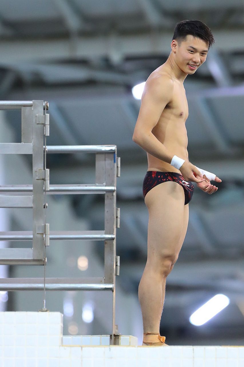 2012年,陈艾森进入中国跳水队