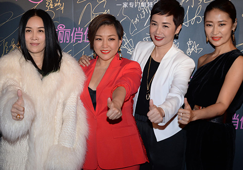 那英个性太耿直,刚说了几个字,梁静打断:什么话!