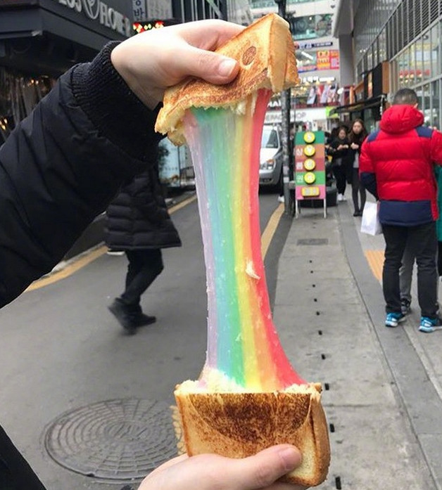 现在还在吃脏脏包吗?那你out了,快来看看这种彩虹面包吧