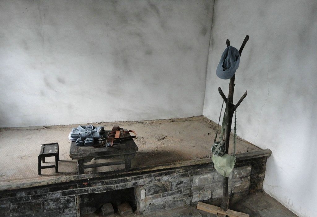 逐渐退出历史舞台的土炕,在70年代可是家家必备的