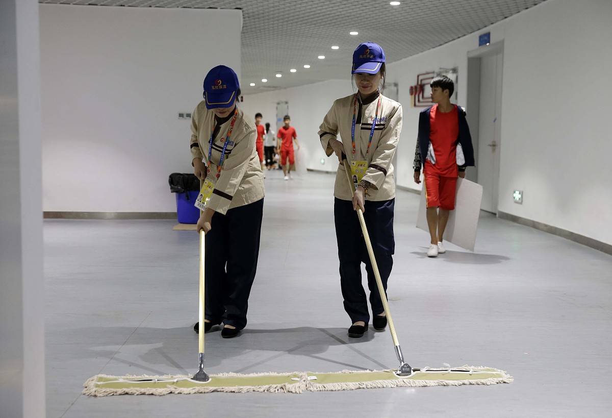 南海体育馆超充站正式投运政企协同打造“光储充”一体化便民服务新标杆