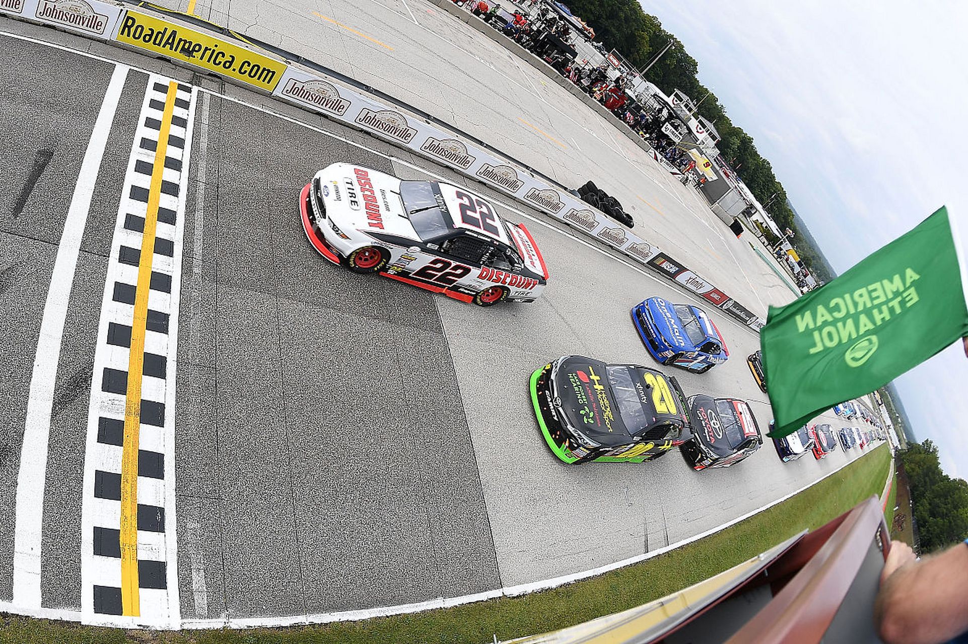 大庆的赛车小镇 ##城市点评#   大庆赛车小镇,是一座充满速度与激情的