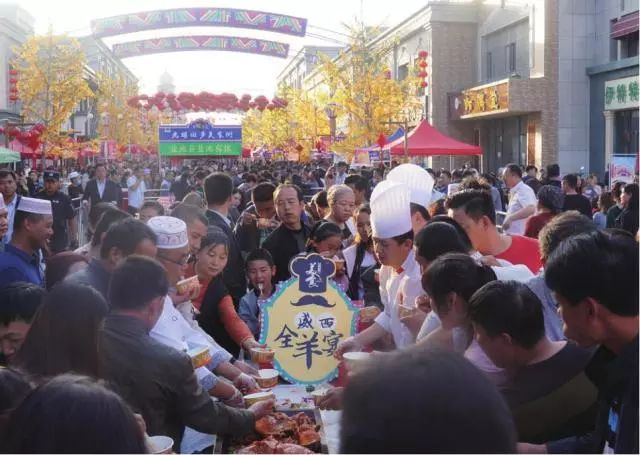 吴忠光耀回乡美食街,"冬天里的一把火"