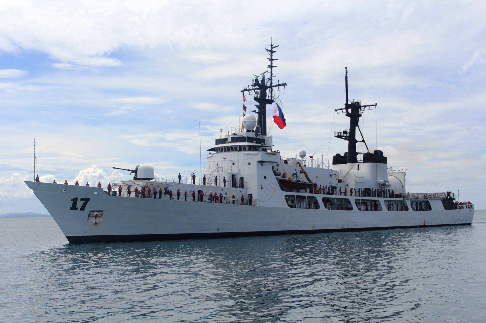 菲律宾最大军舰"搁浅"中国海域,后派舰队协助离开,意欲何为?