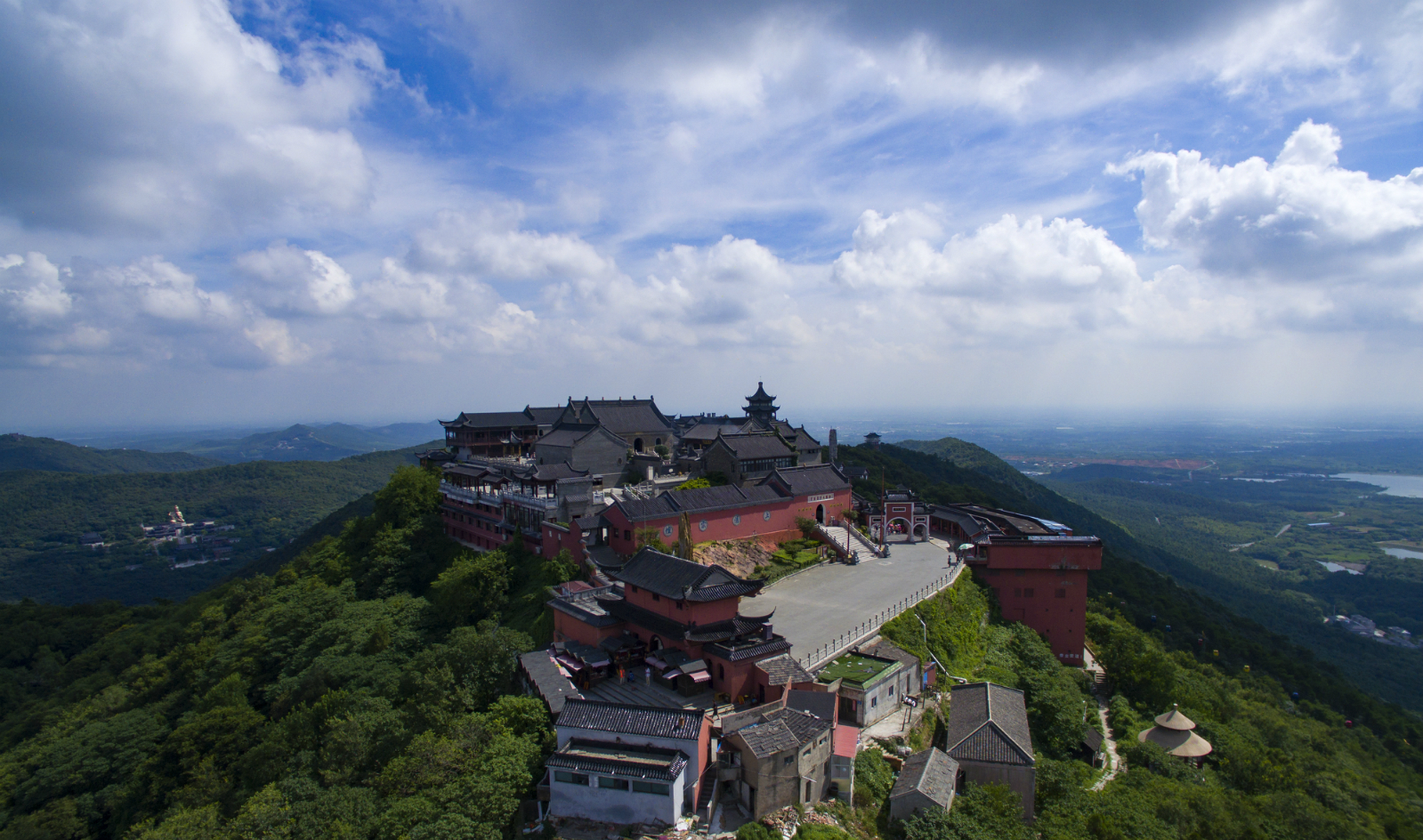 中国有个景区,山下买的票山上不认,网友:这不是无赖吗?